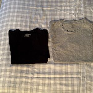 Calvin Klein Men’s Black and Gray Shirts Size M